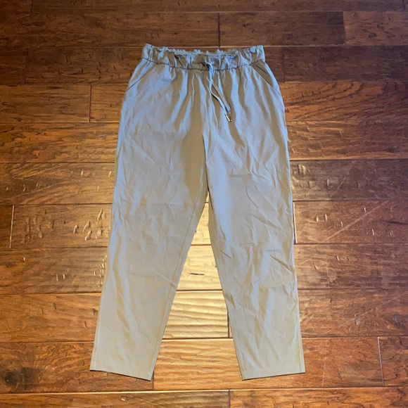 Lululemon Keep Moving Pant Grey Sage - Picture 2 of 11